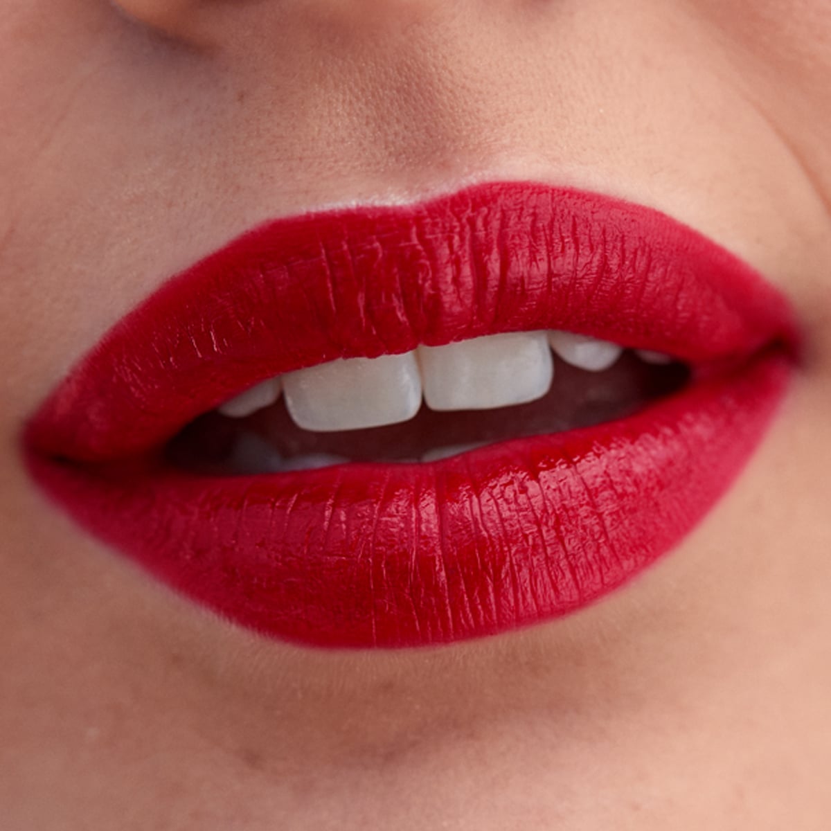 Labial Hydrabomb CyPlay